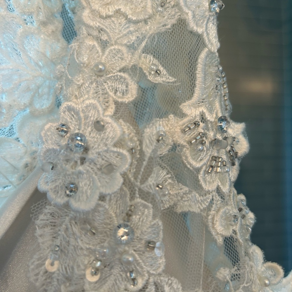 Allure Bridals Ivory Floral Lace Gown - Picture 11 of 16